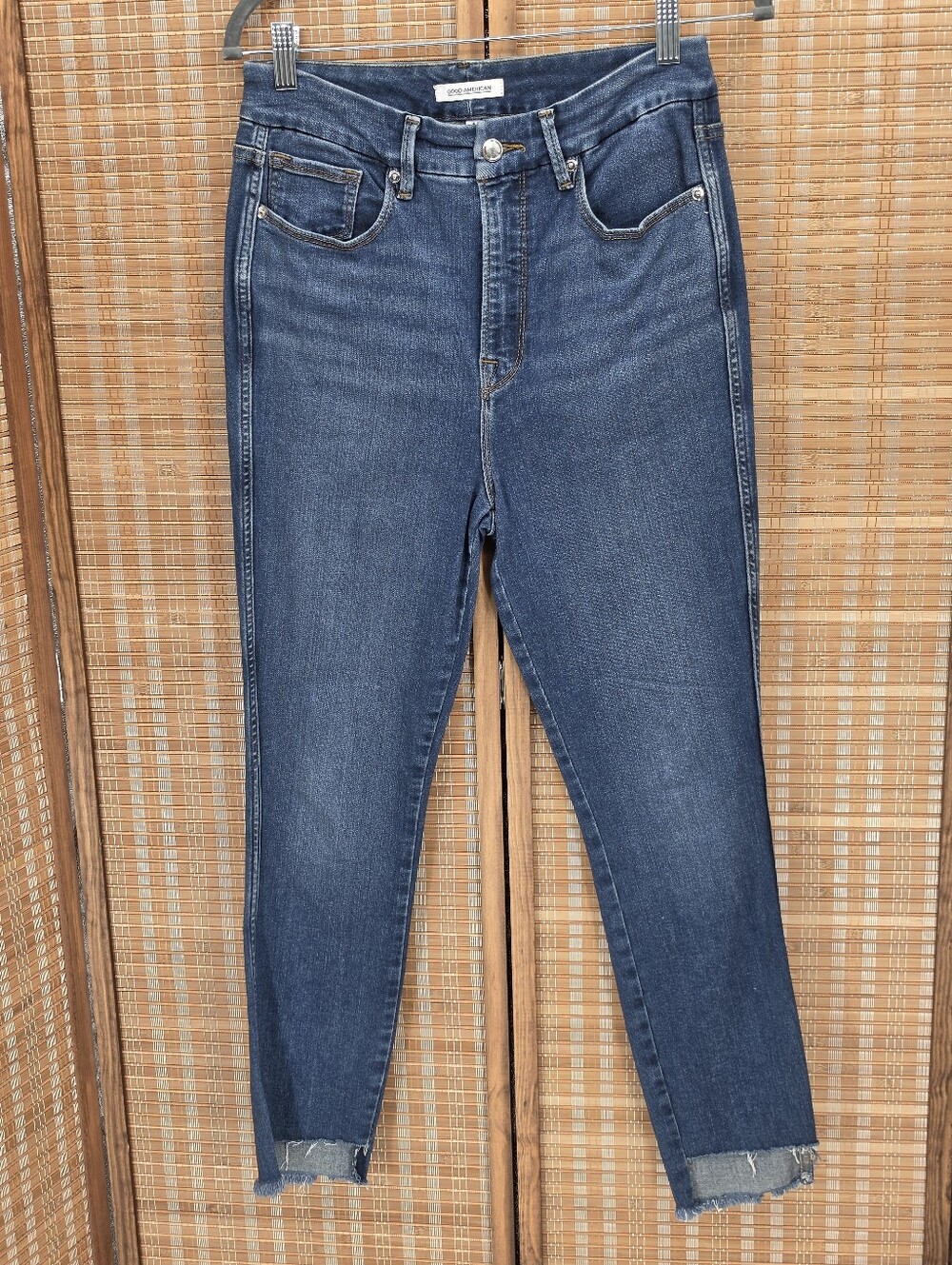 Good American Good Curve Jeans Raw Hem Medium Wash Size 6/28